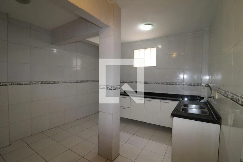 Apartment with 2 bedrooms, 1 bathroom and separate kitchen — photo 8