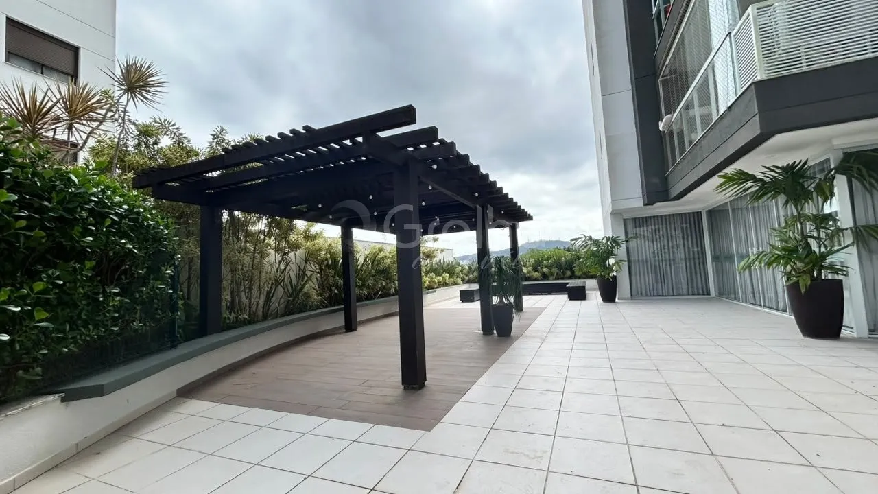 Furnished apartment, 119 m², with floor-to-ceiling windows — photo 22