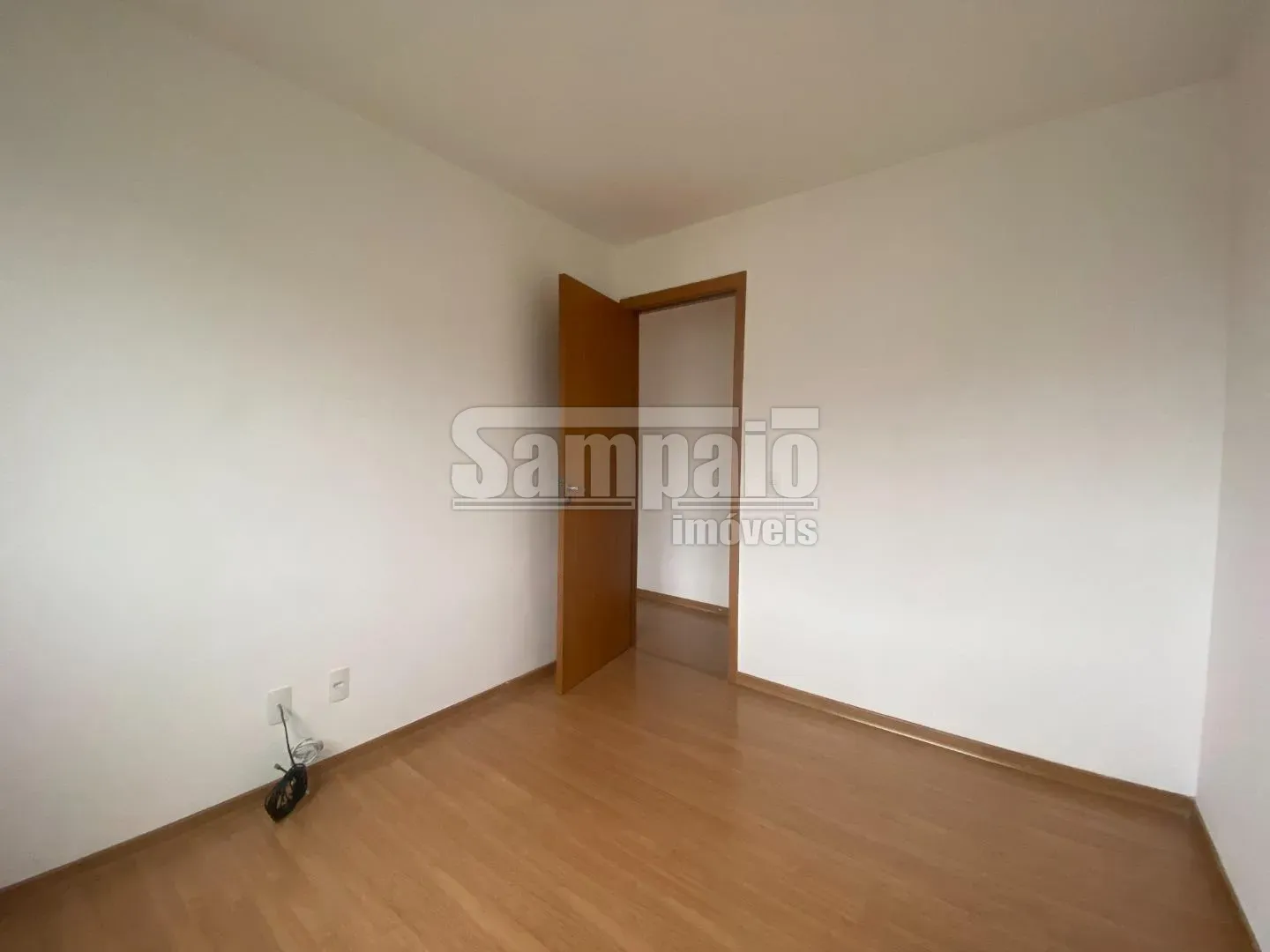 2-bedroom apartment with a closed kitchen and gas stove — photo 12