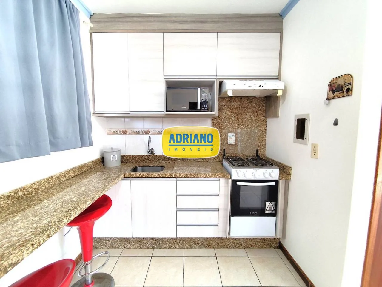 Furnished 1-bedroom apartment with 60 m² and laundry area — photo 2