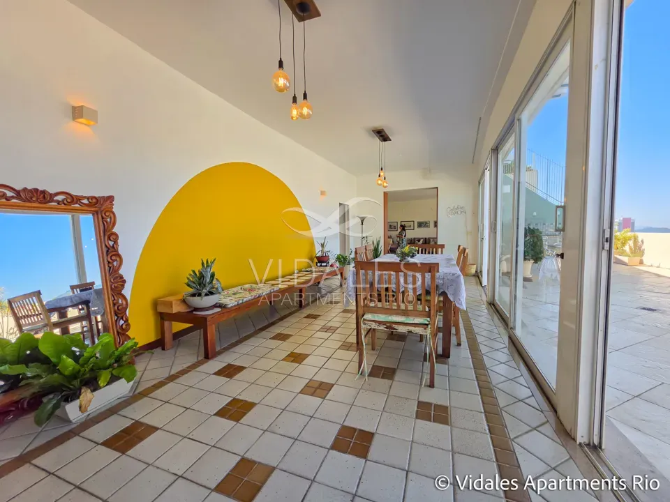 Furnished 715 m² apartment with 4 en-suite bedrooms — photo 78