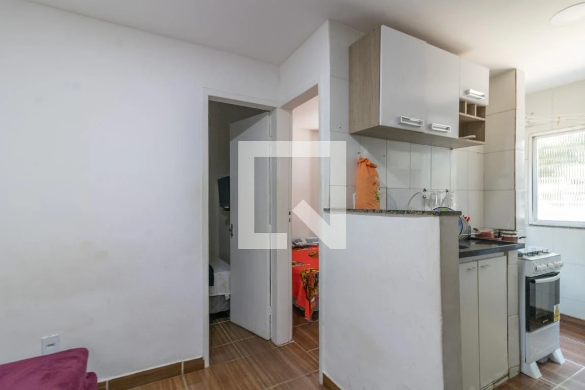 Furnished 2-bedroom apartment with 1 bathroom no parking — photo 18