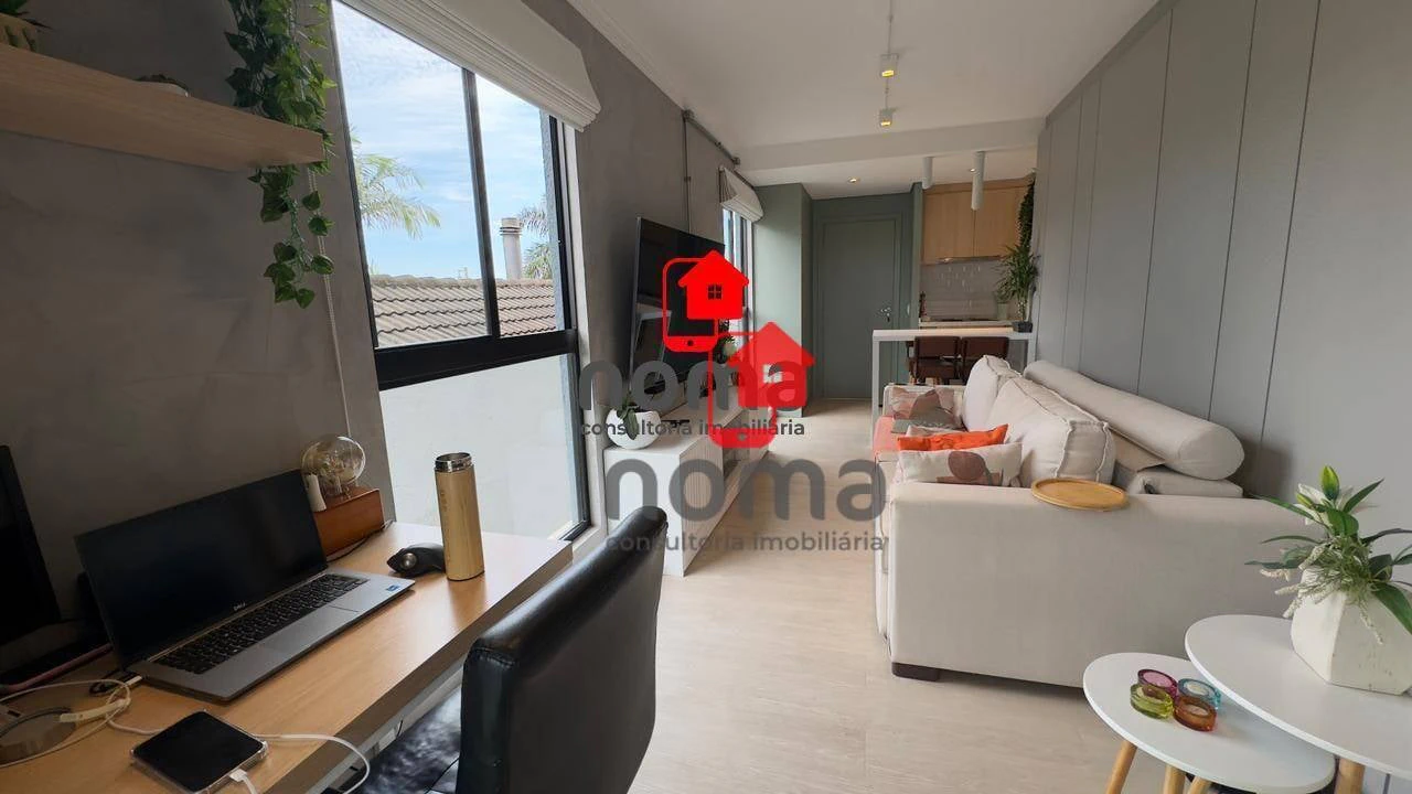 2-bedroom apartment with a glass-enclosed balcony — photo 10