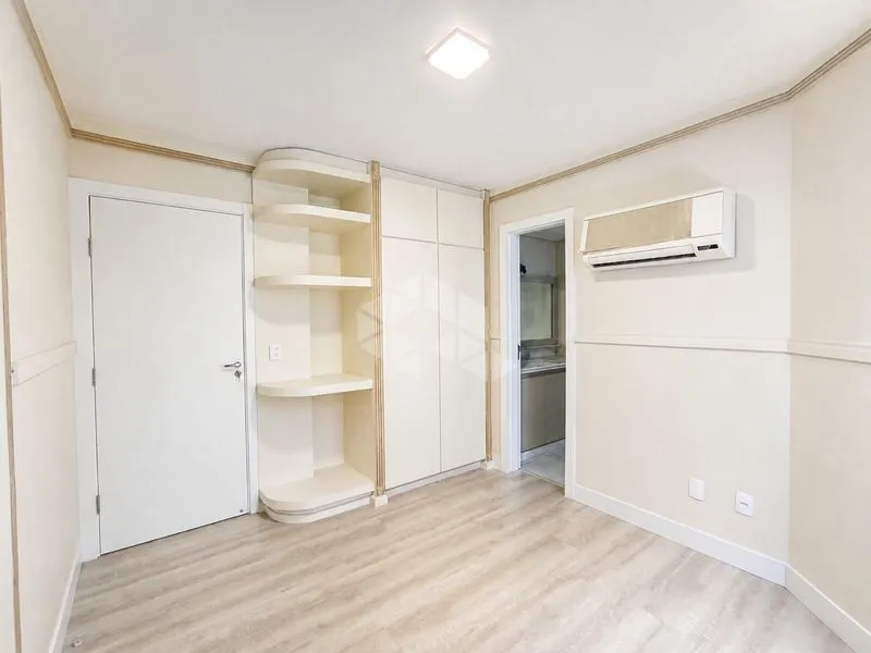 Departamento de 4 dormitorios con ventanales de piso a techo — photo 12