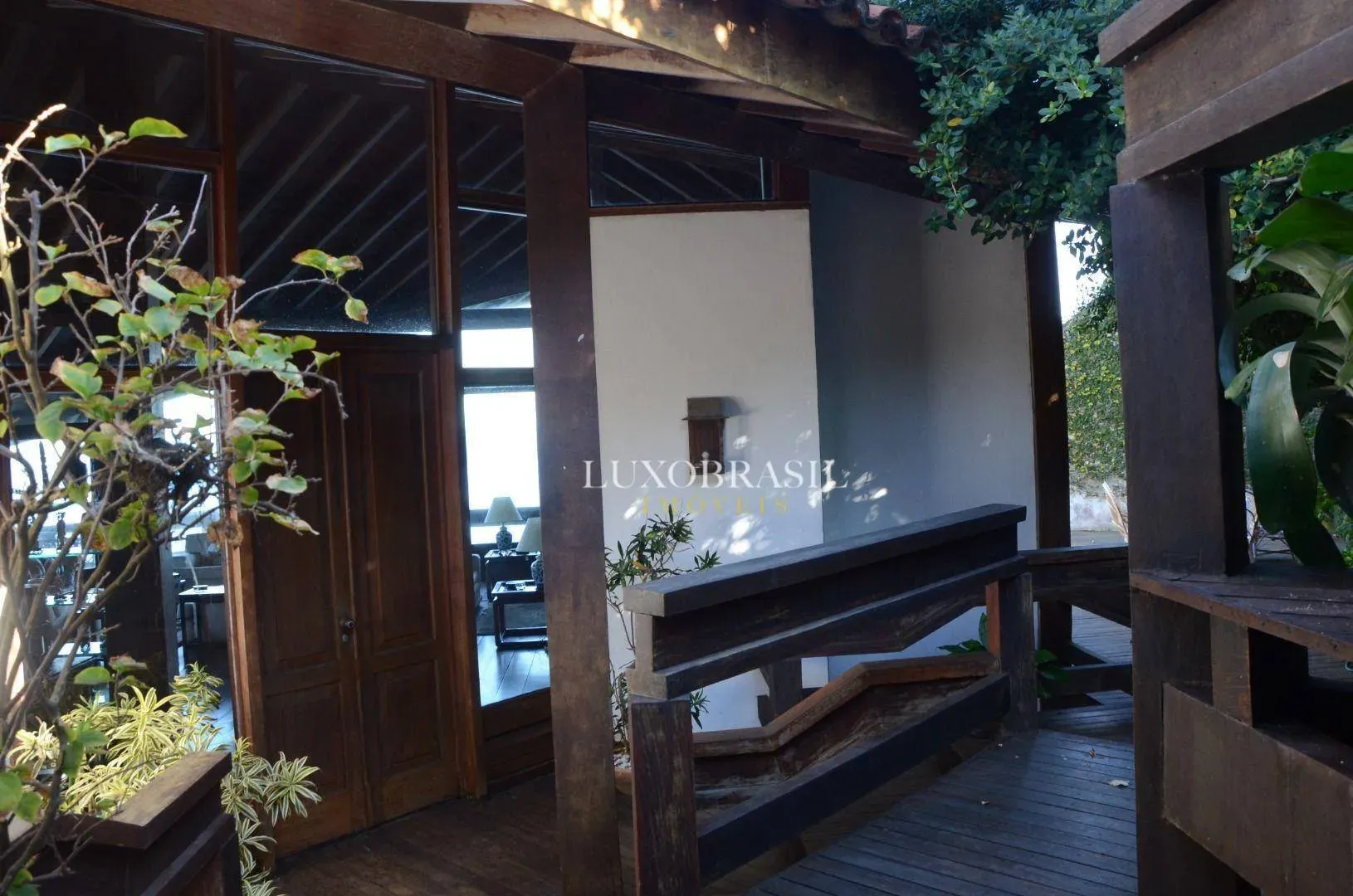 800 m² house with 5 bedrooms and 5 bathrooms — photo 49