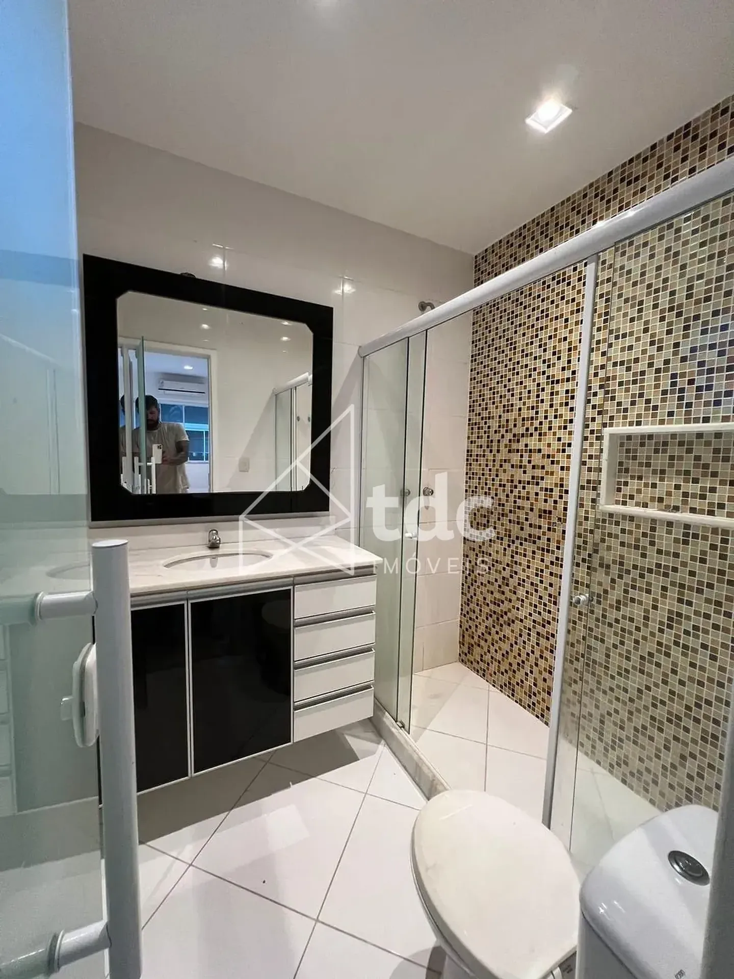 5-bedroom house with a walk-in closet in Rio de Janeiro — photo 10
