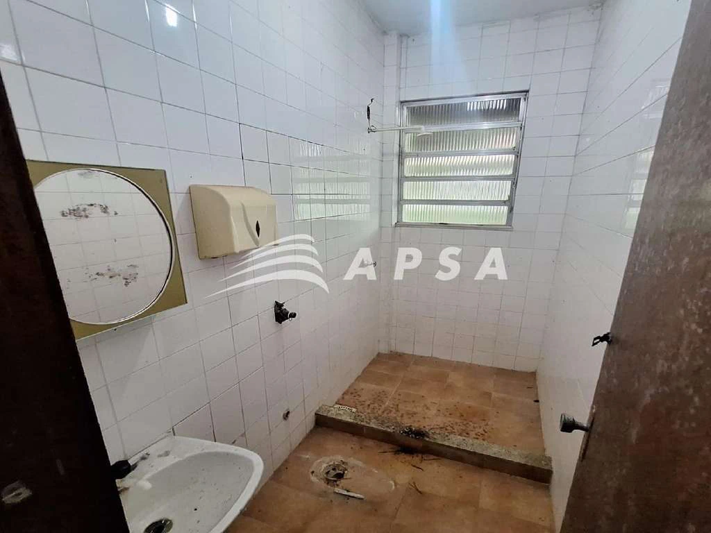 Casa sem mobília com 5 quartos e 625 m² construída — photo 30