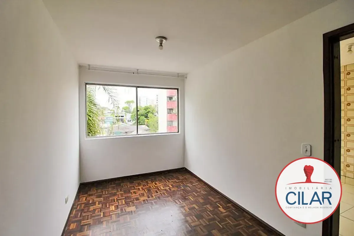 Apartamento com piso de madeira ou laminado, Portão — photo 2