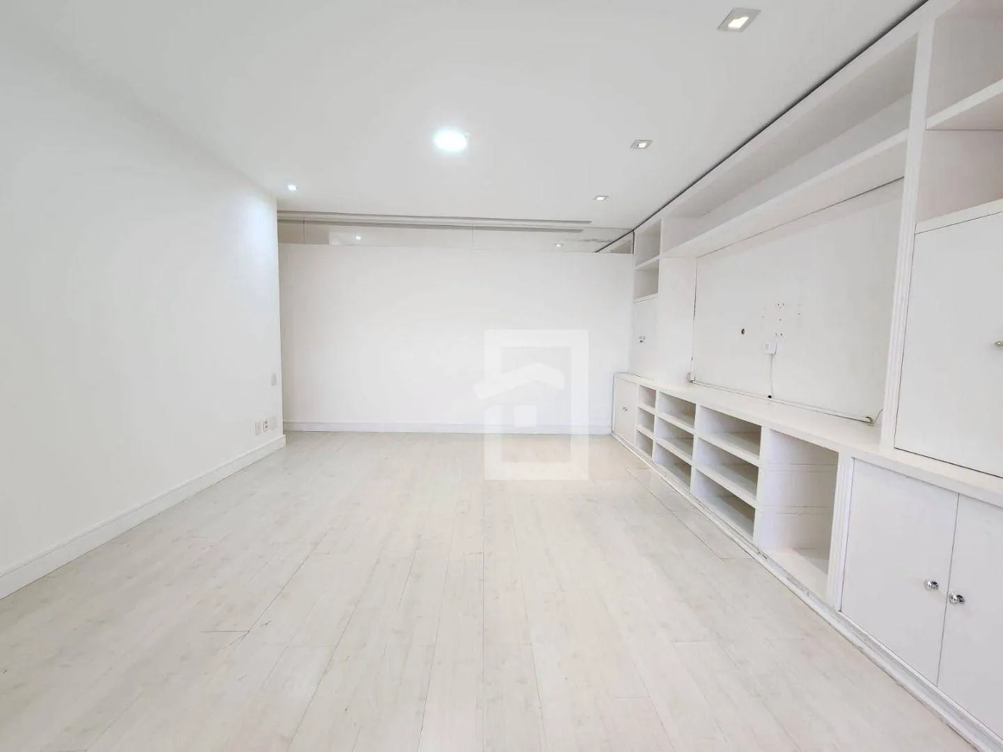 Duplex penthouse with 5 bedrooms and 5 bathrooms — photo 47