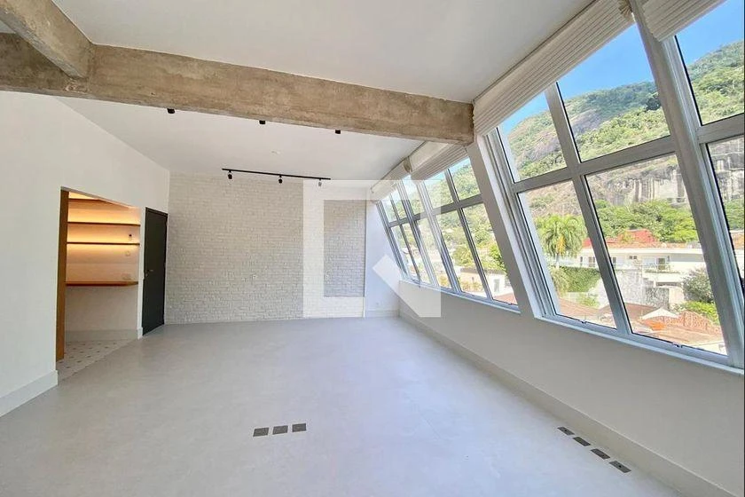 1-bedroom apartment for rent with built-in wardrobes