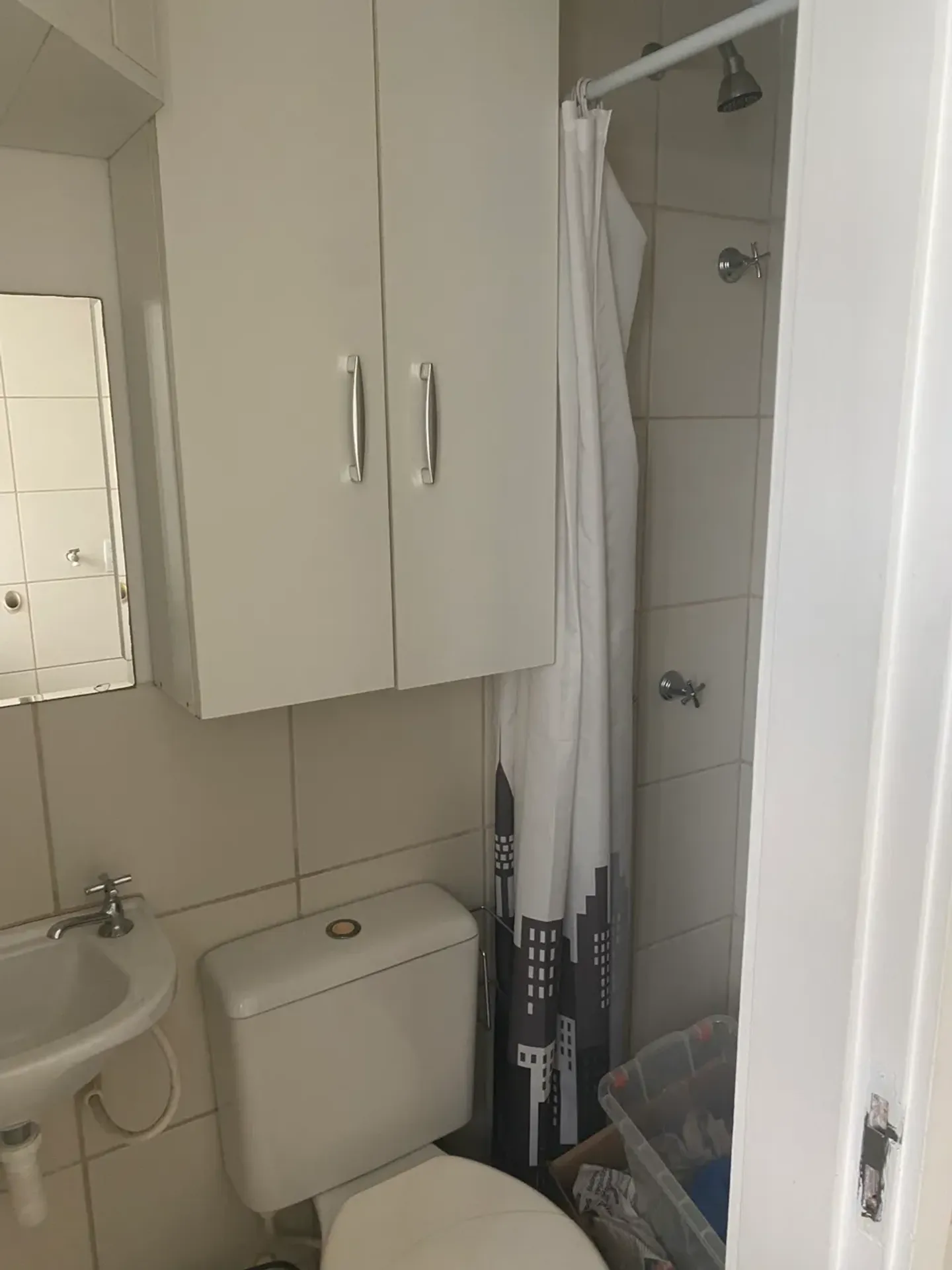 Furnished apartment, 91 m², with a glass-enclosed balcony — photo 18