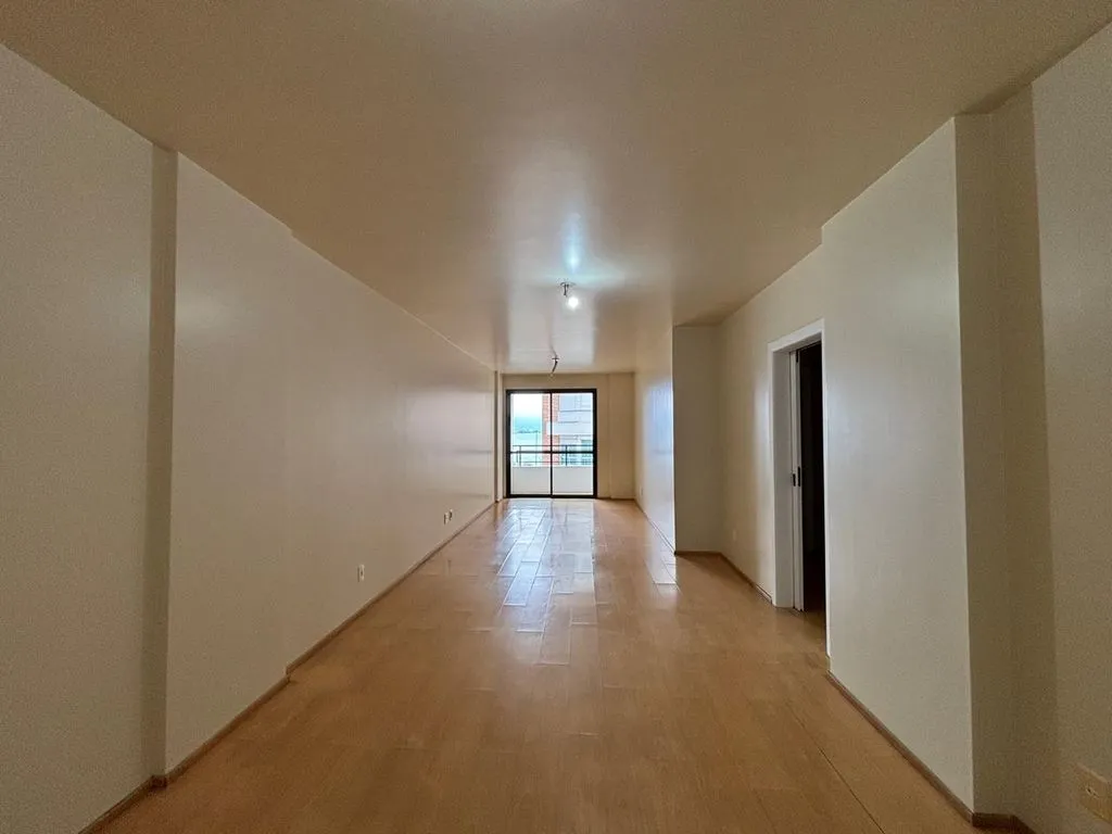 113 m² apartment with a bathtub and a water view — photo 38