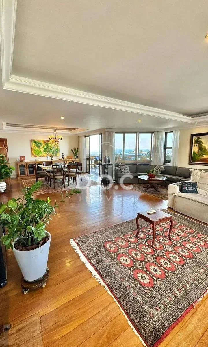 Apartamento de 300 m² com 4 quartos e 3 suítes — photo 2