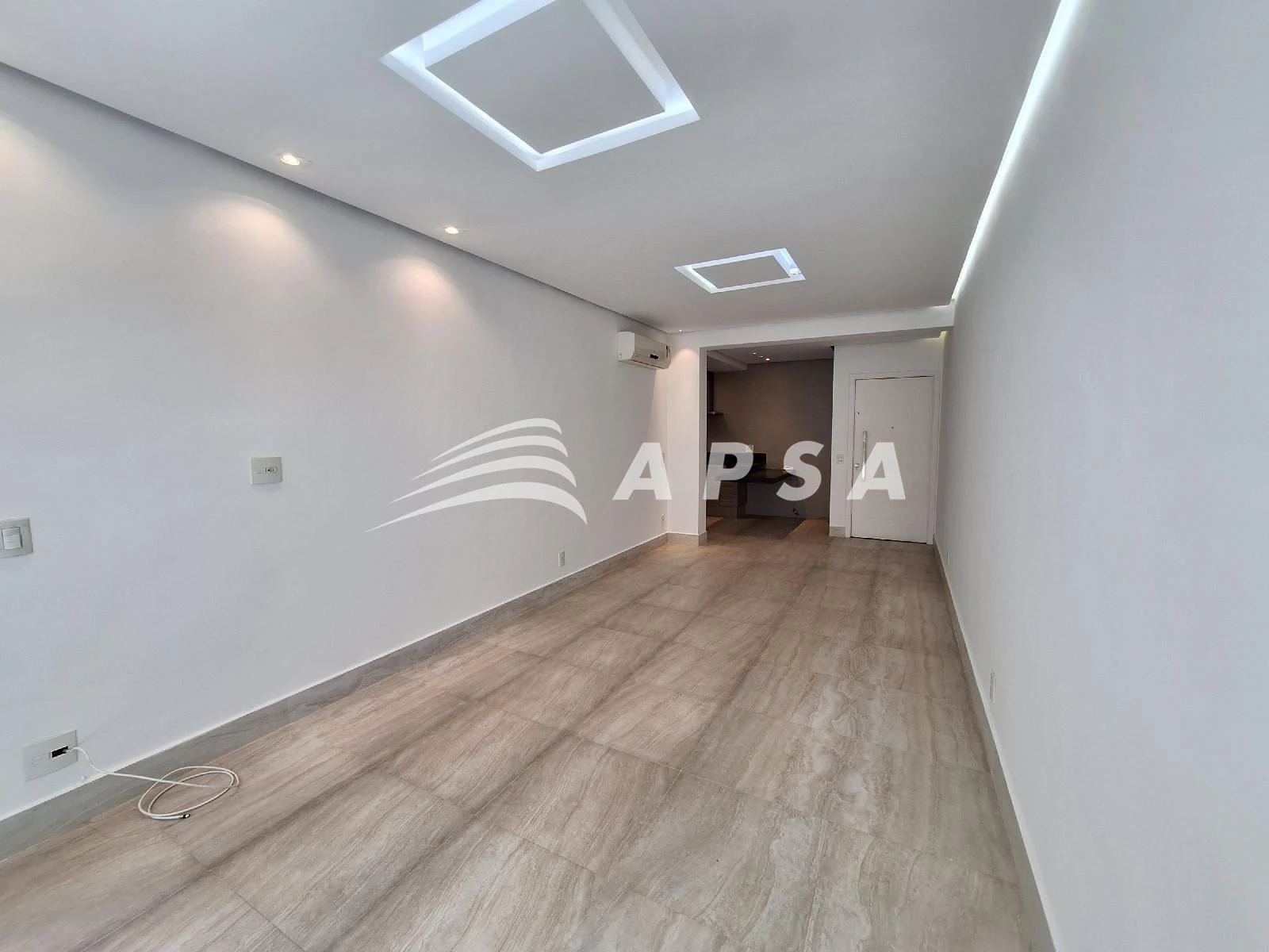 Apartment, 96 m², with a glass-enclosed balcony