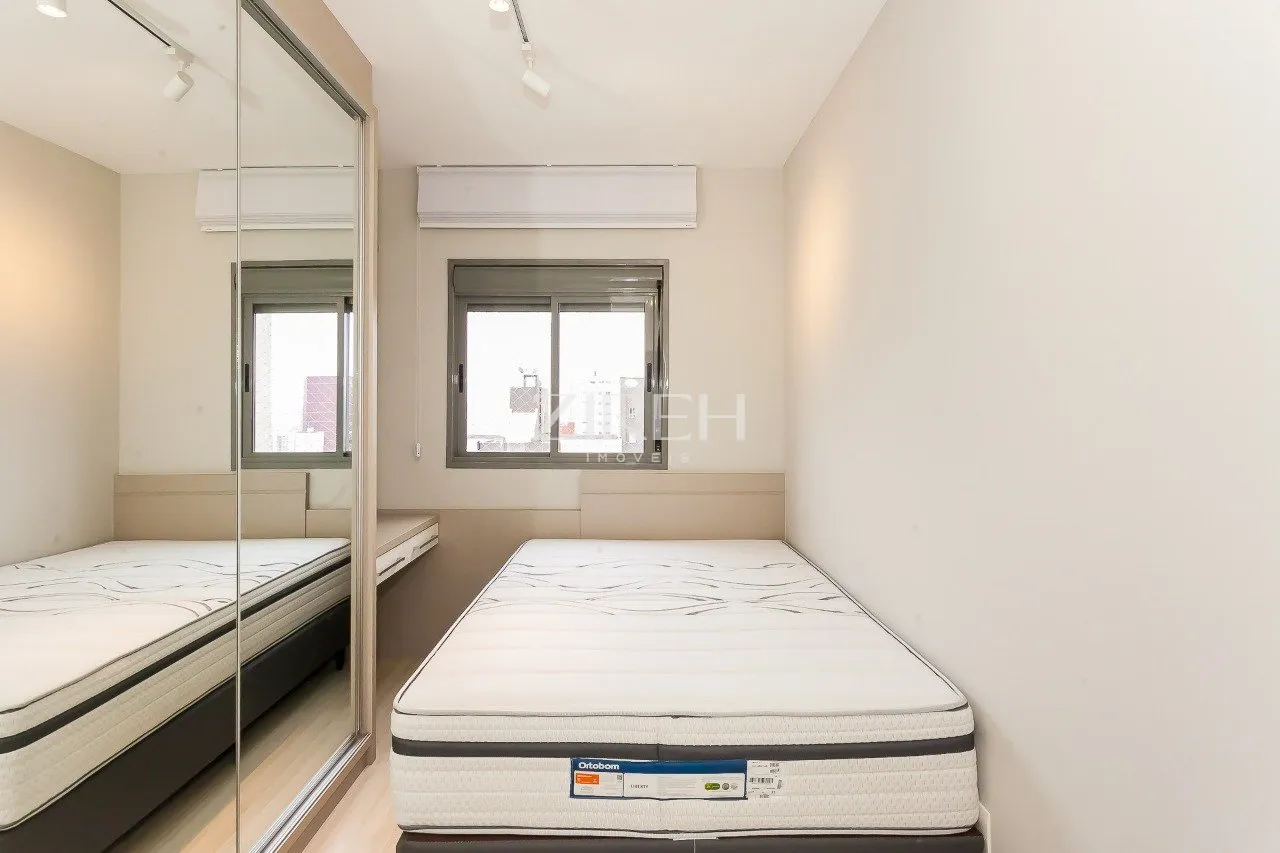 Furnished apartment with 3 bedrooms and 166 m² — photo 17