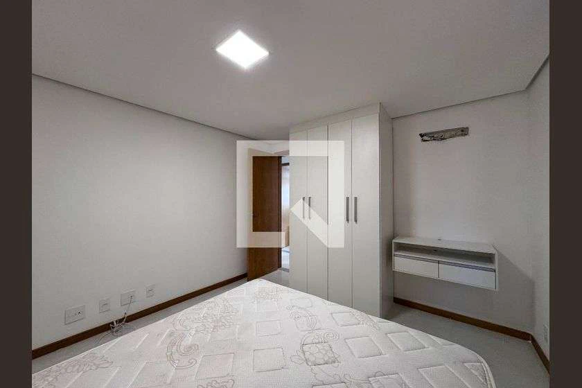 Rental penthouse with 3 en-suite bedrooms and 306 m² — photo 13