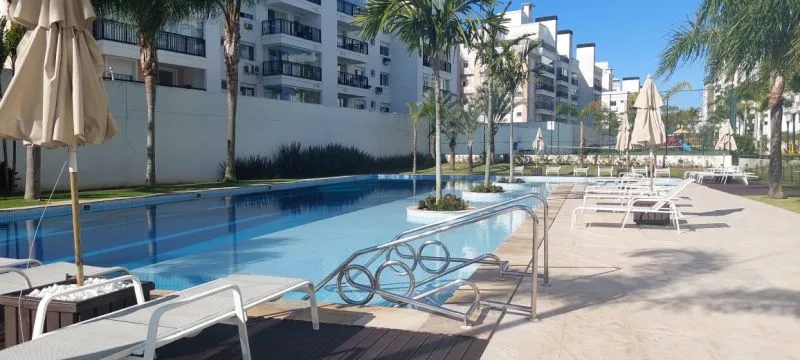 Balcony with a grill in a 3-bedroom apartment, 97 m² — photo 22