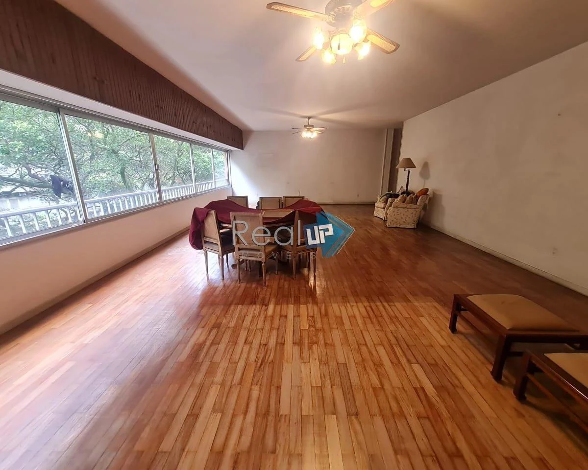 Apartment with 4 bedrooms and 5 bathrooms and 2 parking spaces — photo 5