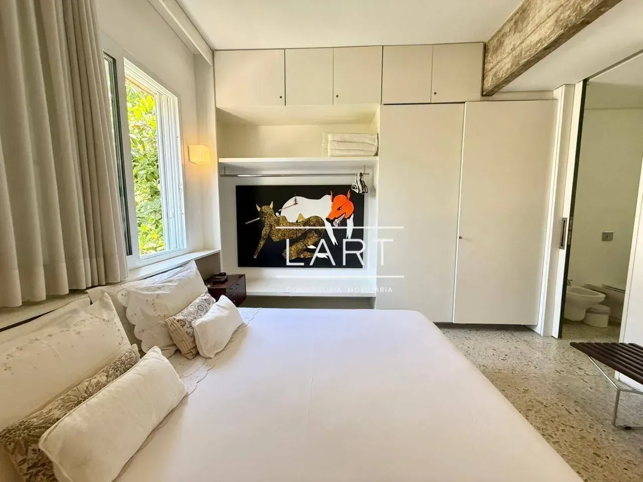 Furnished 2-bedroom apartment with 3 bathrooms — photo 29
