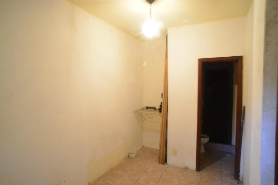 Casa mobiliada com 6 quartos e 5 suítes, com jardim — photo 82