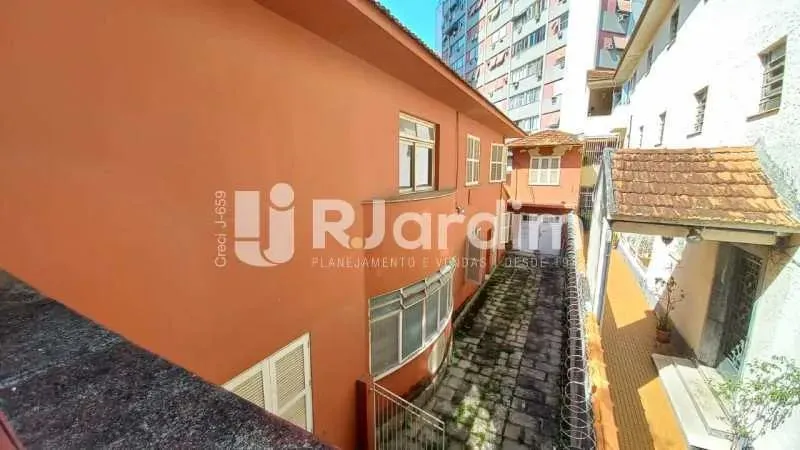 Casa para locação com 5 quartos e 401 m² e cozinha planejada — photo 19