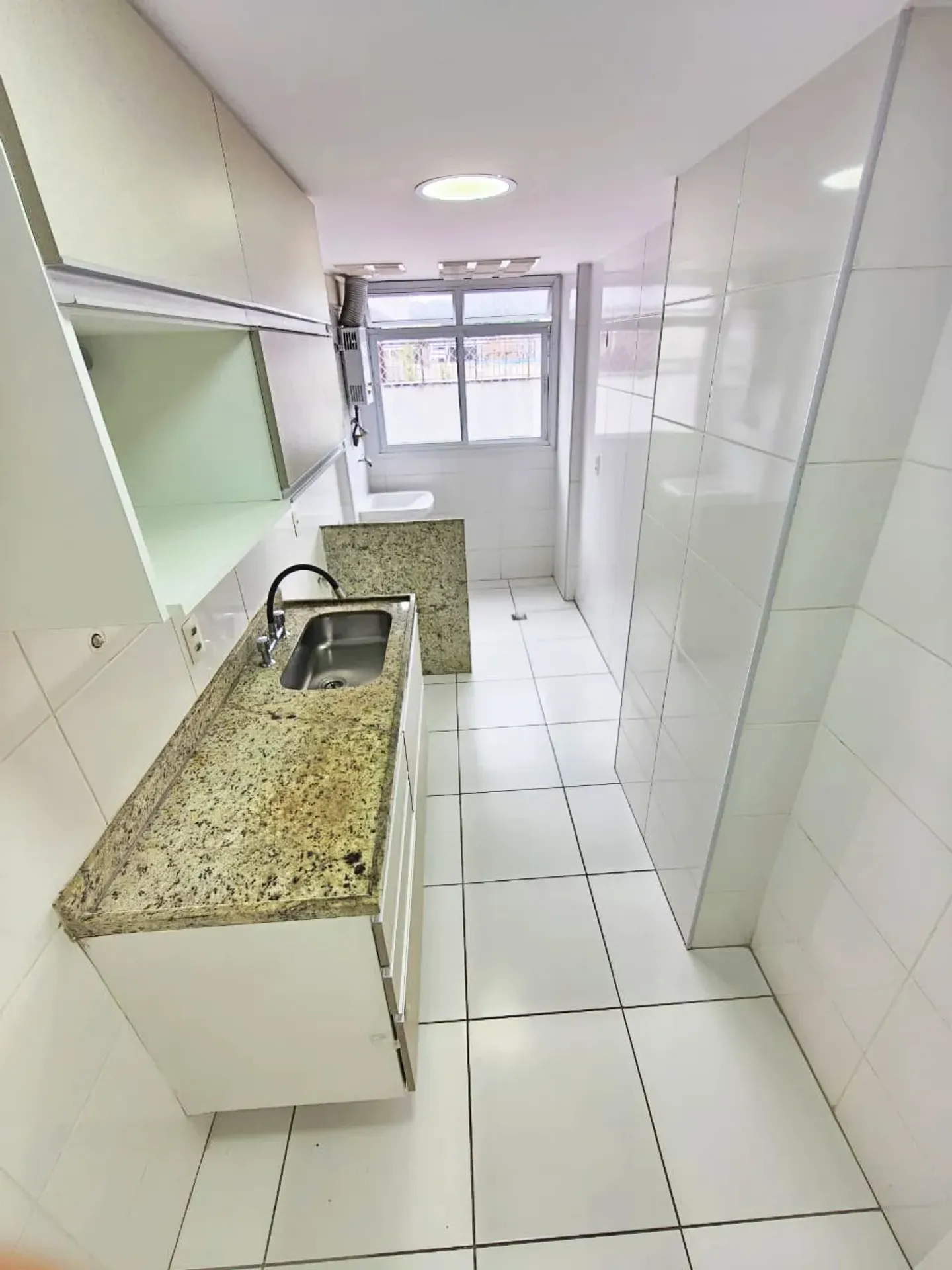 2-bedroom apartment with balcony, closed kitchen — photo 7