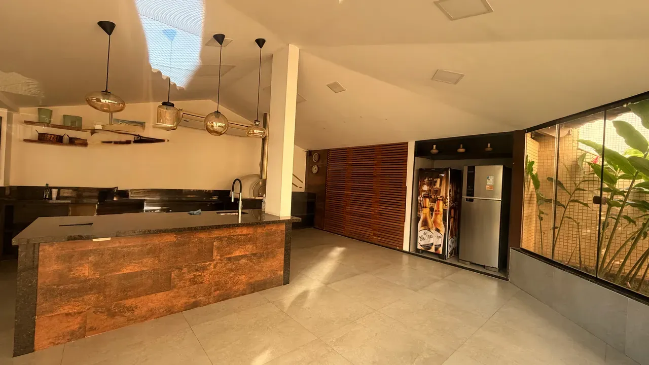 4-bedroom apartment with glassed-in balcony and 2 parking — photo 20