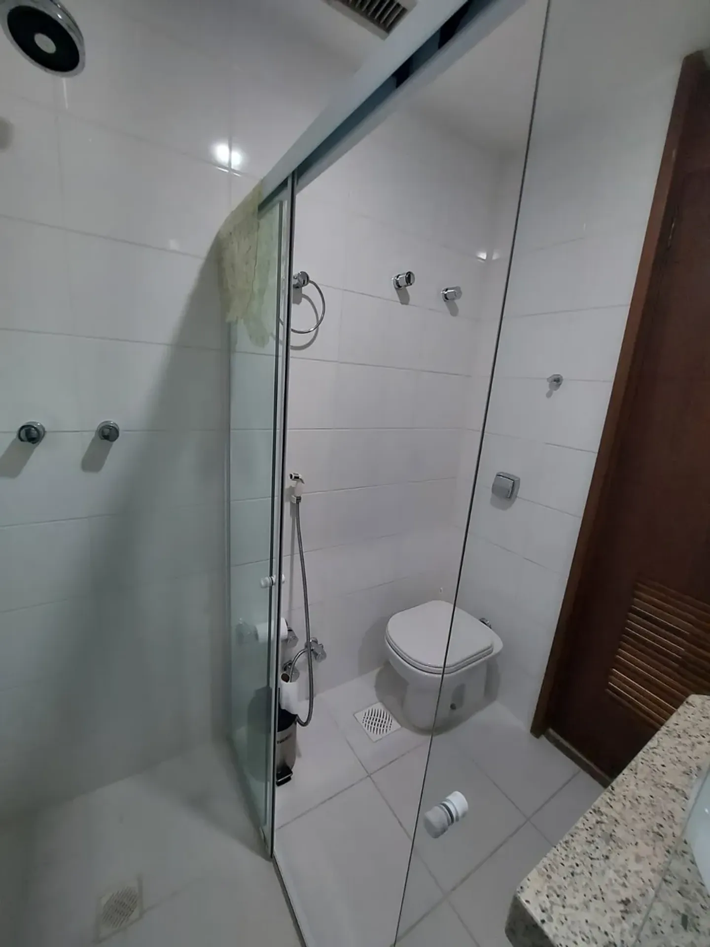Furnished 2-bedroom apartment with 2 parking spots — photo 21