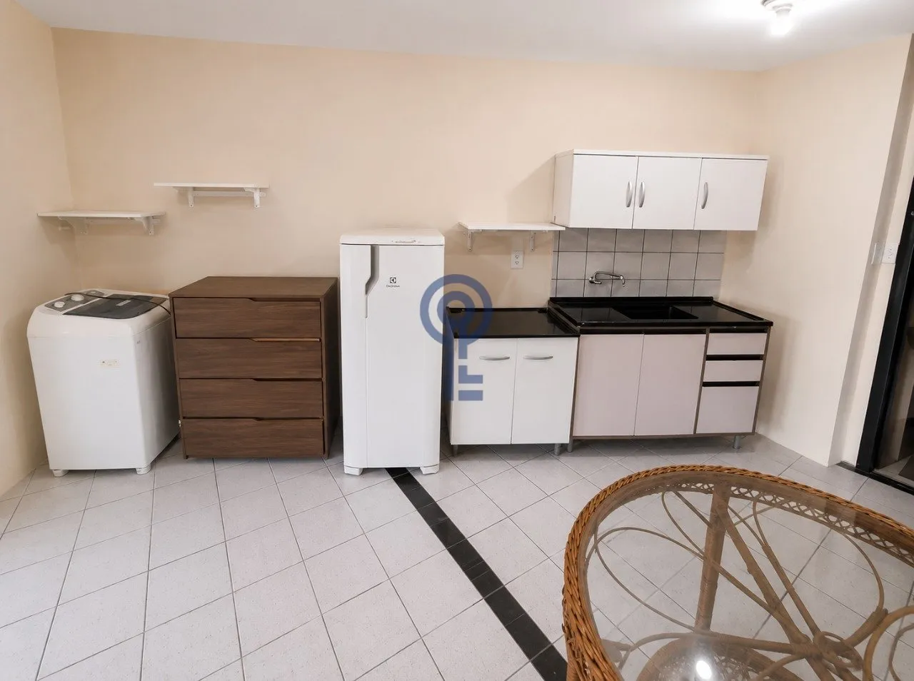 Studio mobiliado de 35 m² no 2º andar