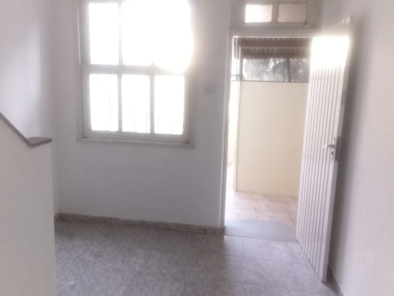 Casa sem mobília com 2 quartos e cozinha separada — photo 12