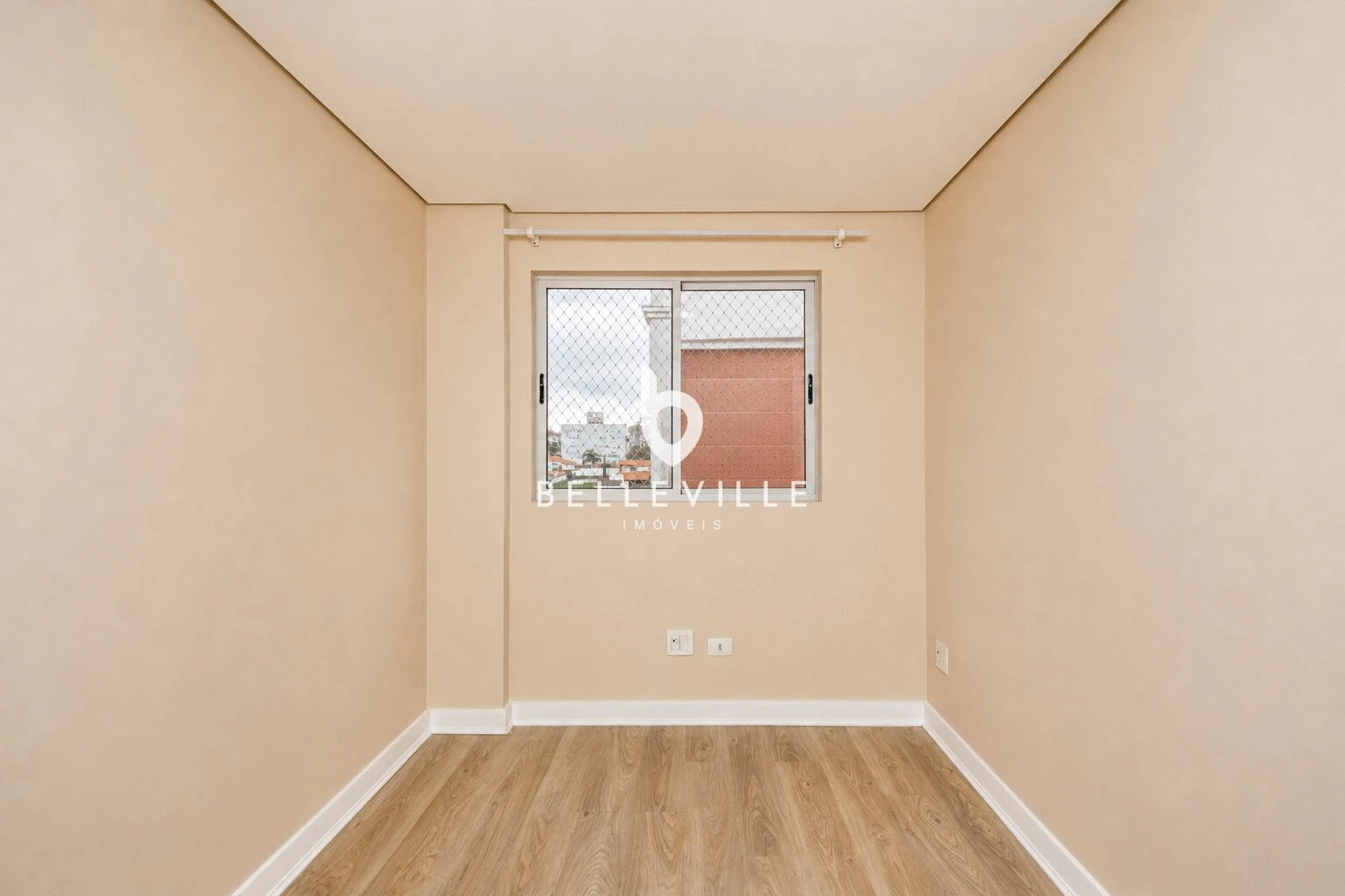 3-bedroom apartment with a grill on the balcony — photo 17