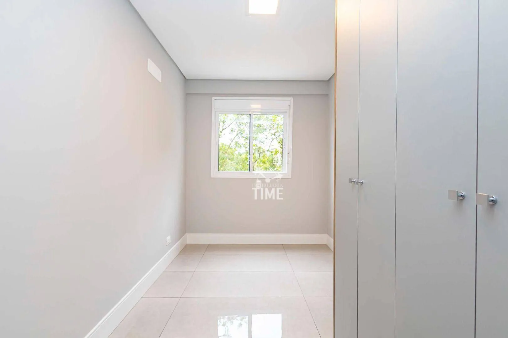 Modern 2-bedroom apartment with en-suite and 98 m² — photo 25