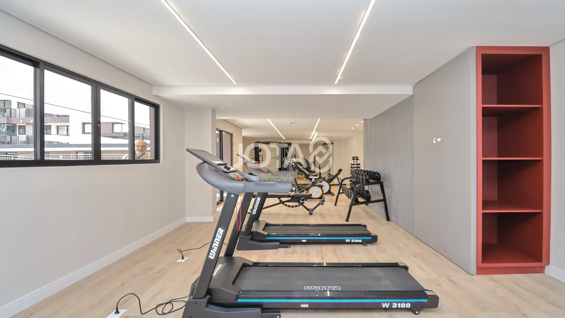 85 m² 2-bedroom apartment with a balcony — photo 4