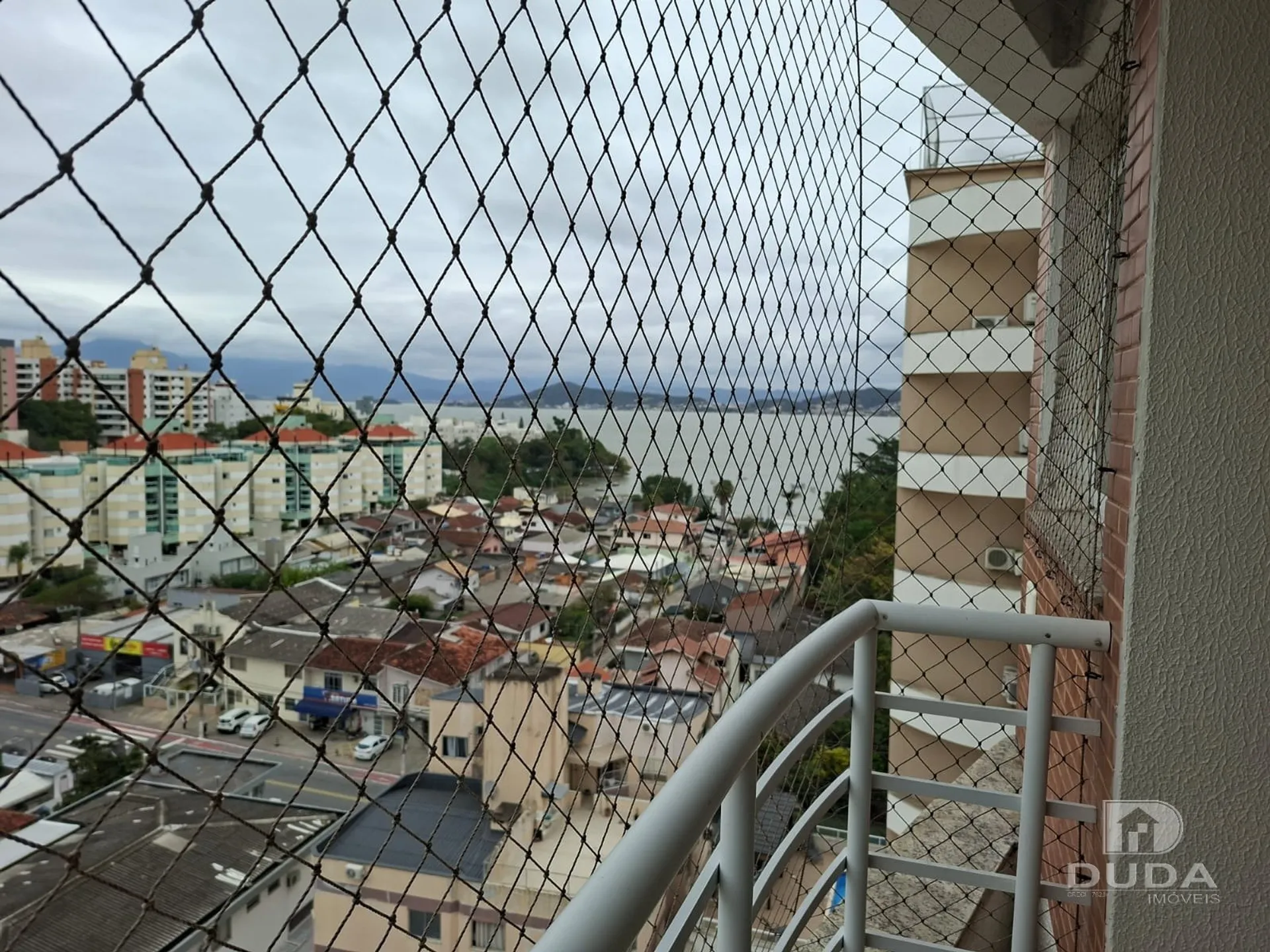 Apartment on the 10th floor with floor-to-ceiling windows — photo 82