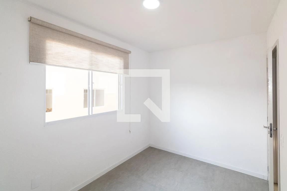 2-bedroom apartment with 1 bathroom and no parking — photo 35