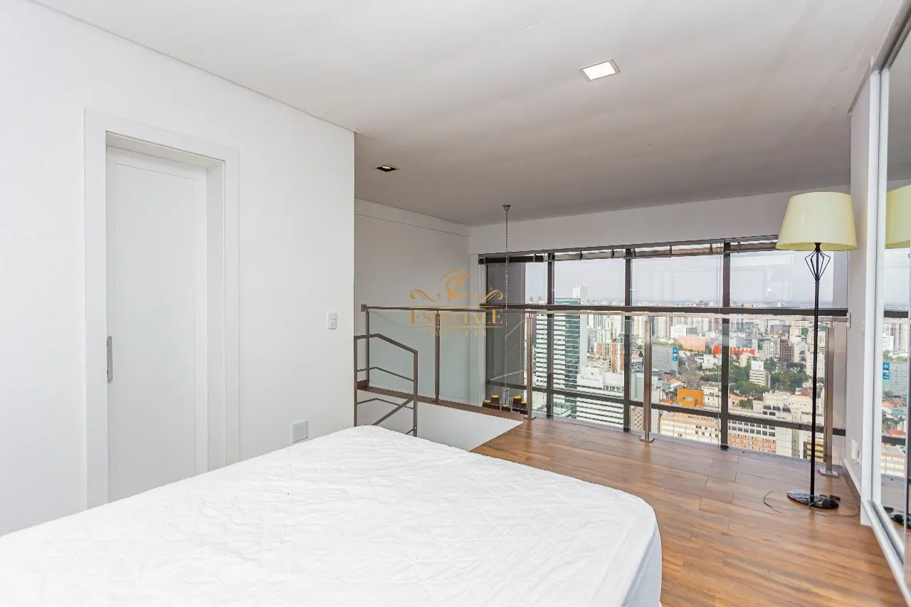 Furnished 1-bedroom apartment with open-plan kitchen — photo 18