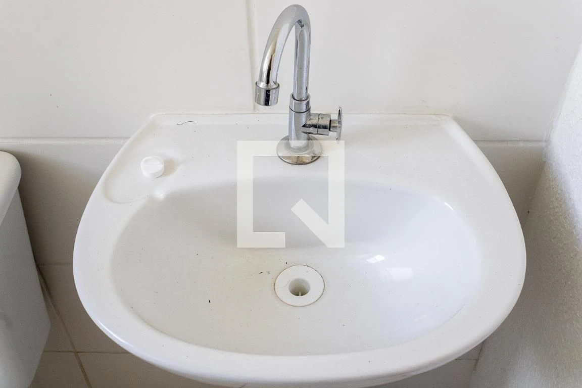 Unfurnished 2-bedroom apartment with an open-air pool — photo 36