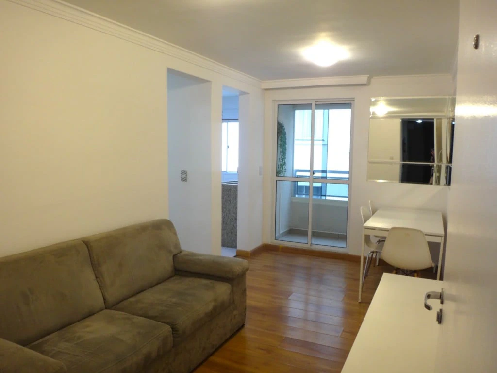 2-bedroom apartment with a home office