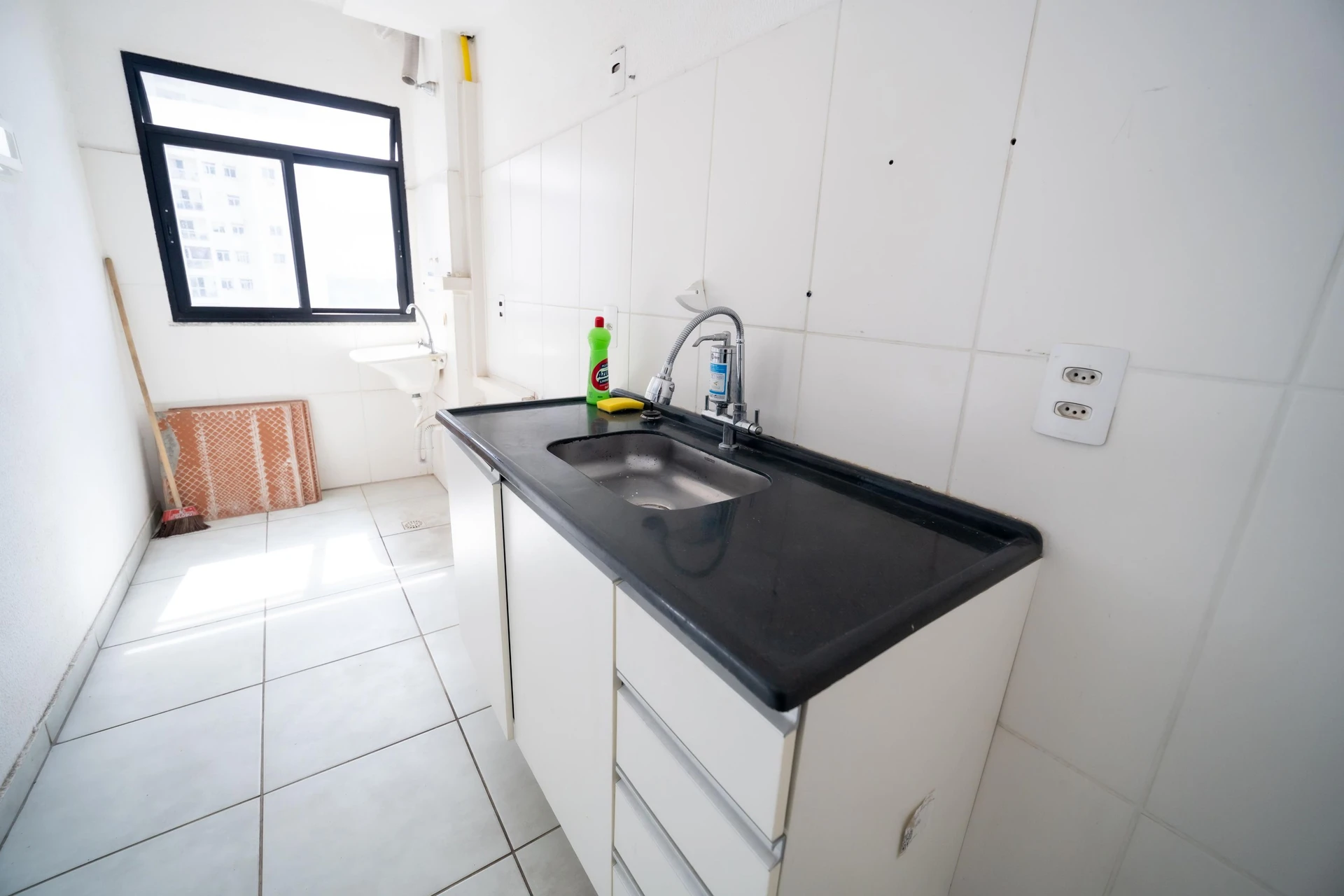 2-bedroom apartment with 1 bathroom and 1 parking spot — photo 32