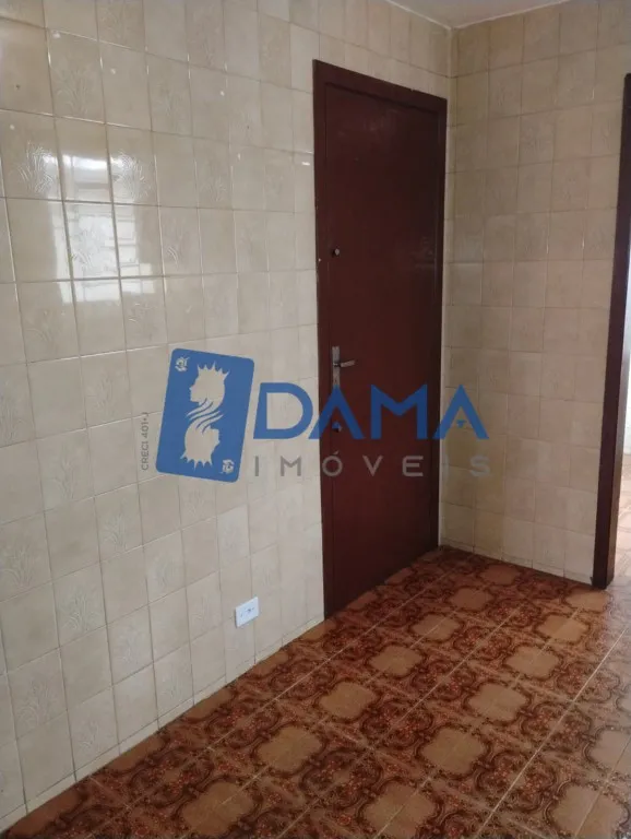 Wood or laminate floors in a 2-bedroom apartment, 79 m² — photo 16
