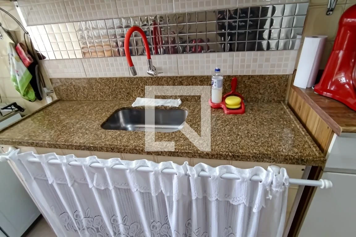 2-bedroom apartment with a washing machine — photo 6