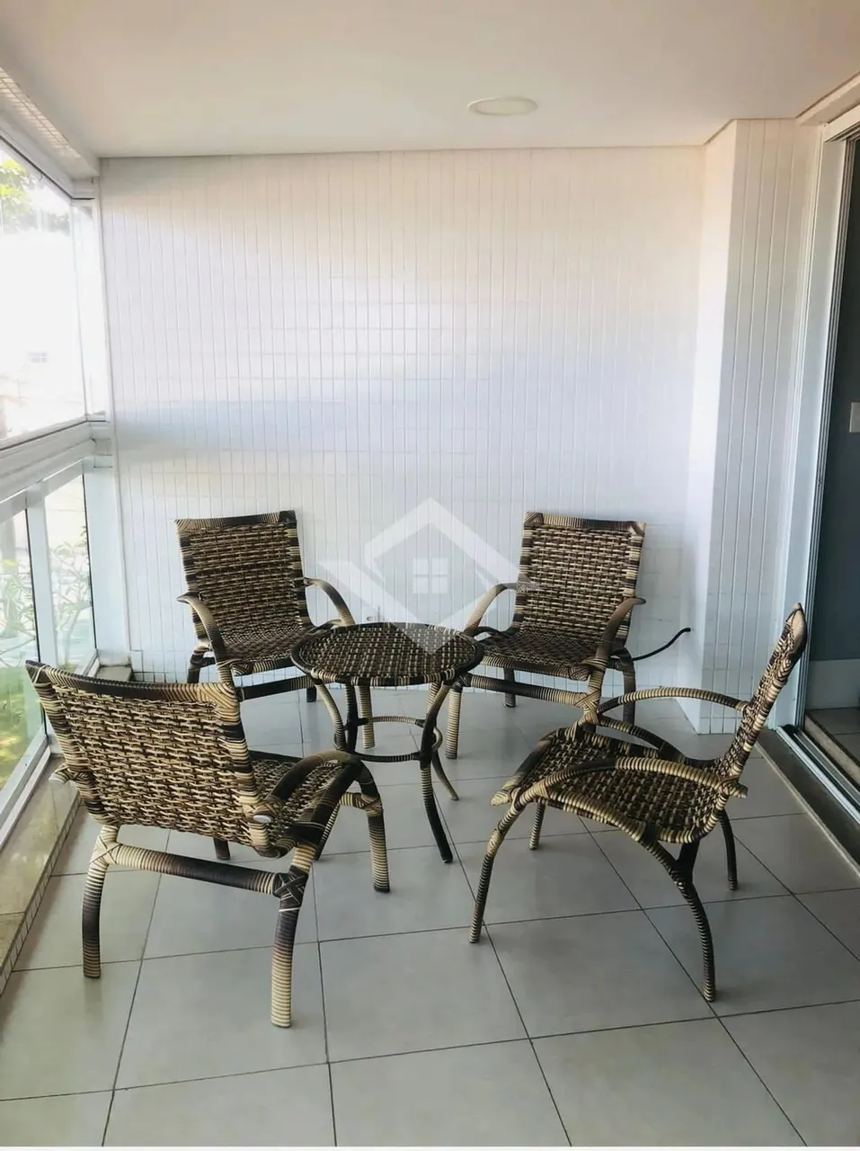 Unfurnished apartment with 2 bedrooms and balcony — photo 12