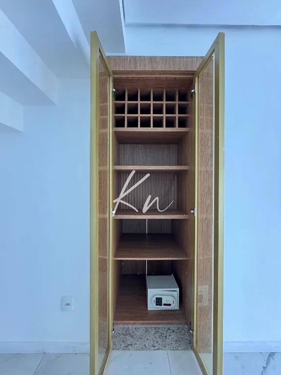 210 m² unfurnished apartment with 3 bedrooms and 5 baths — photo 4