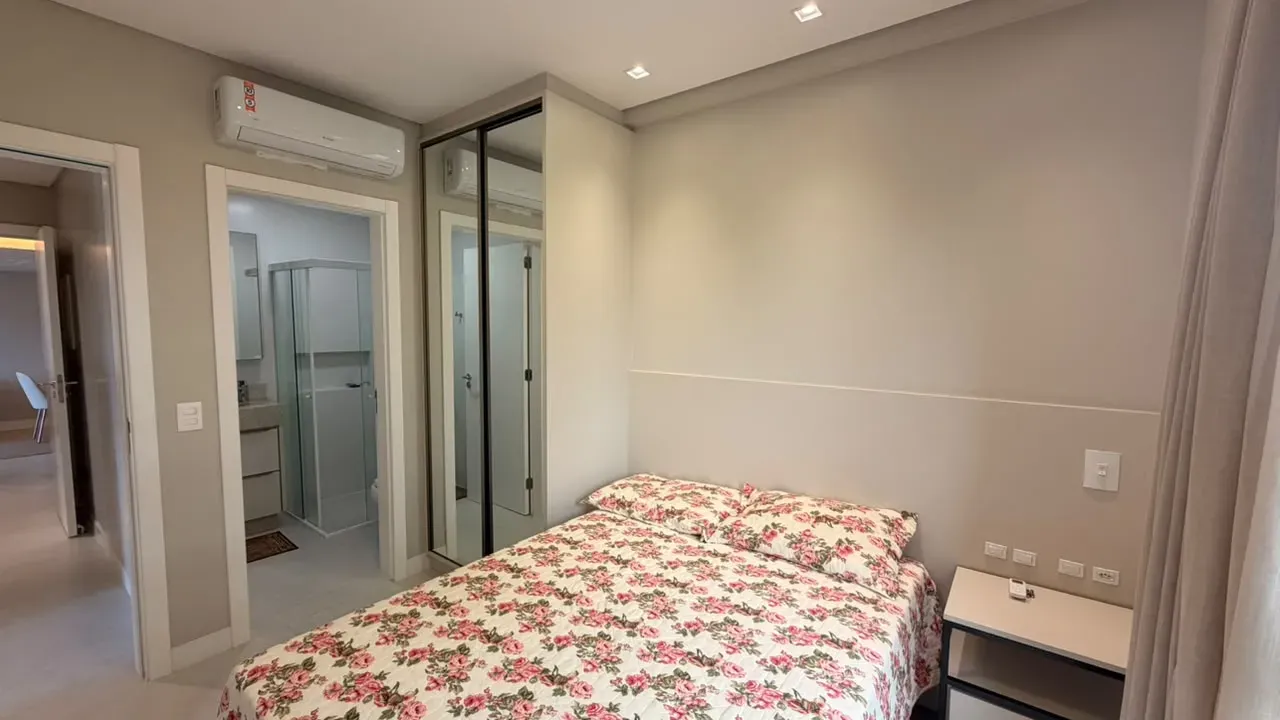 Furnished apartment with open-plan kitchen and 3 en-suites — photo 3