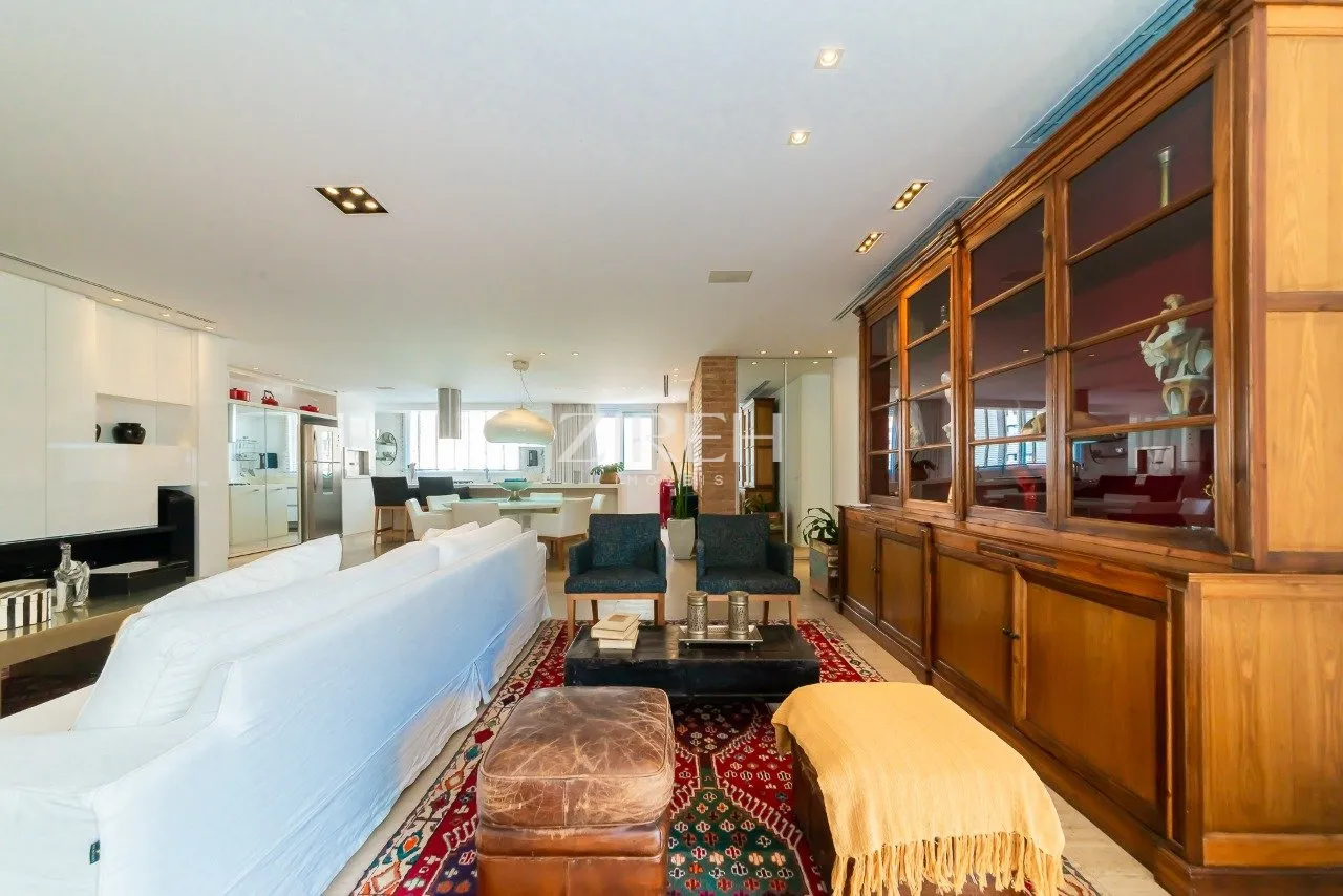 3-bedroom apartment with a home office — photo 9