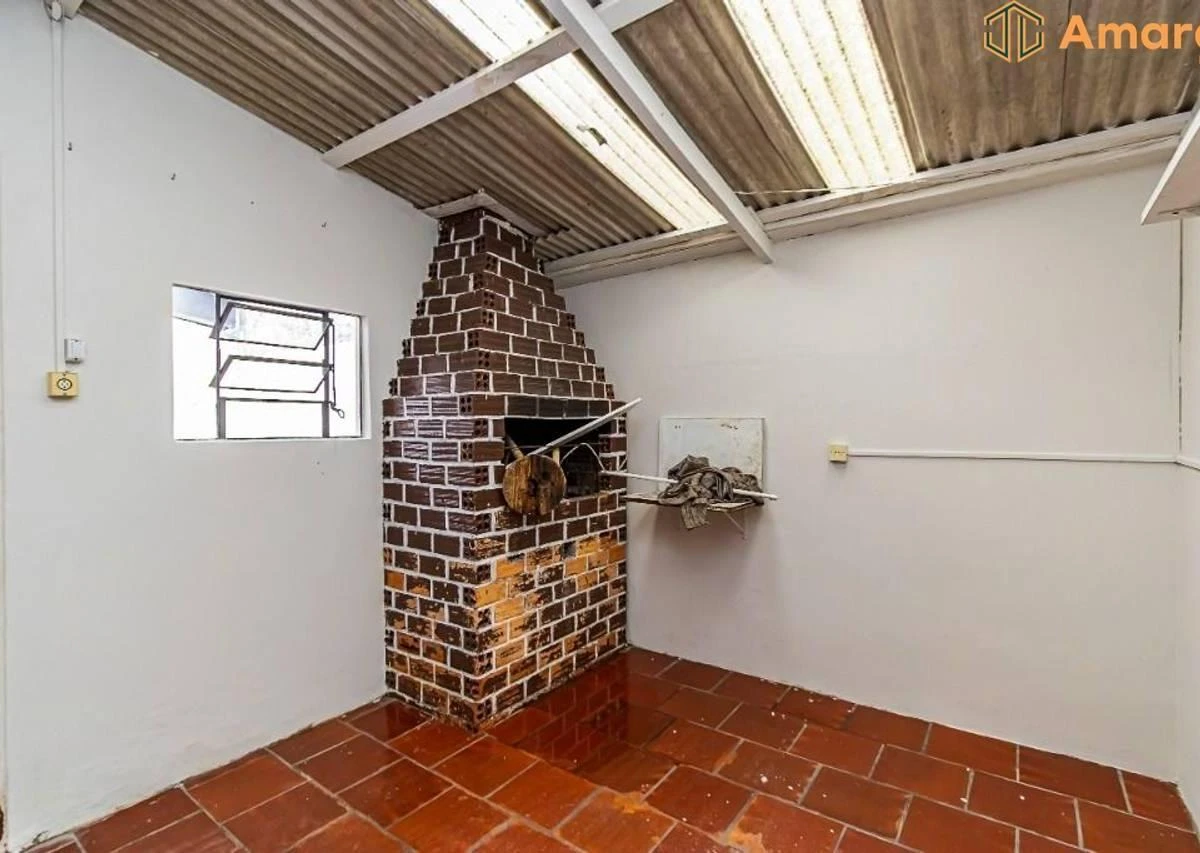 Wood or laminate floors in a 3-bedroom house, 75 m² — photo 4