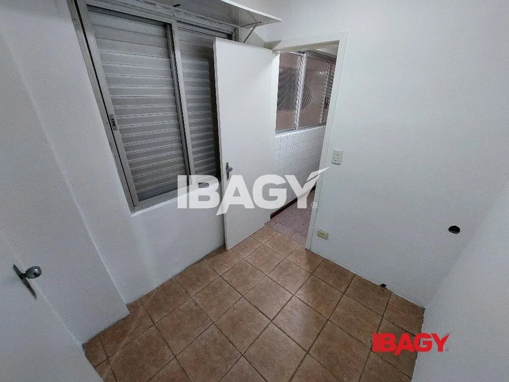 Apartamento sin estacionamiento, cocina cerrada y 75 m² — photo 8