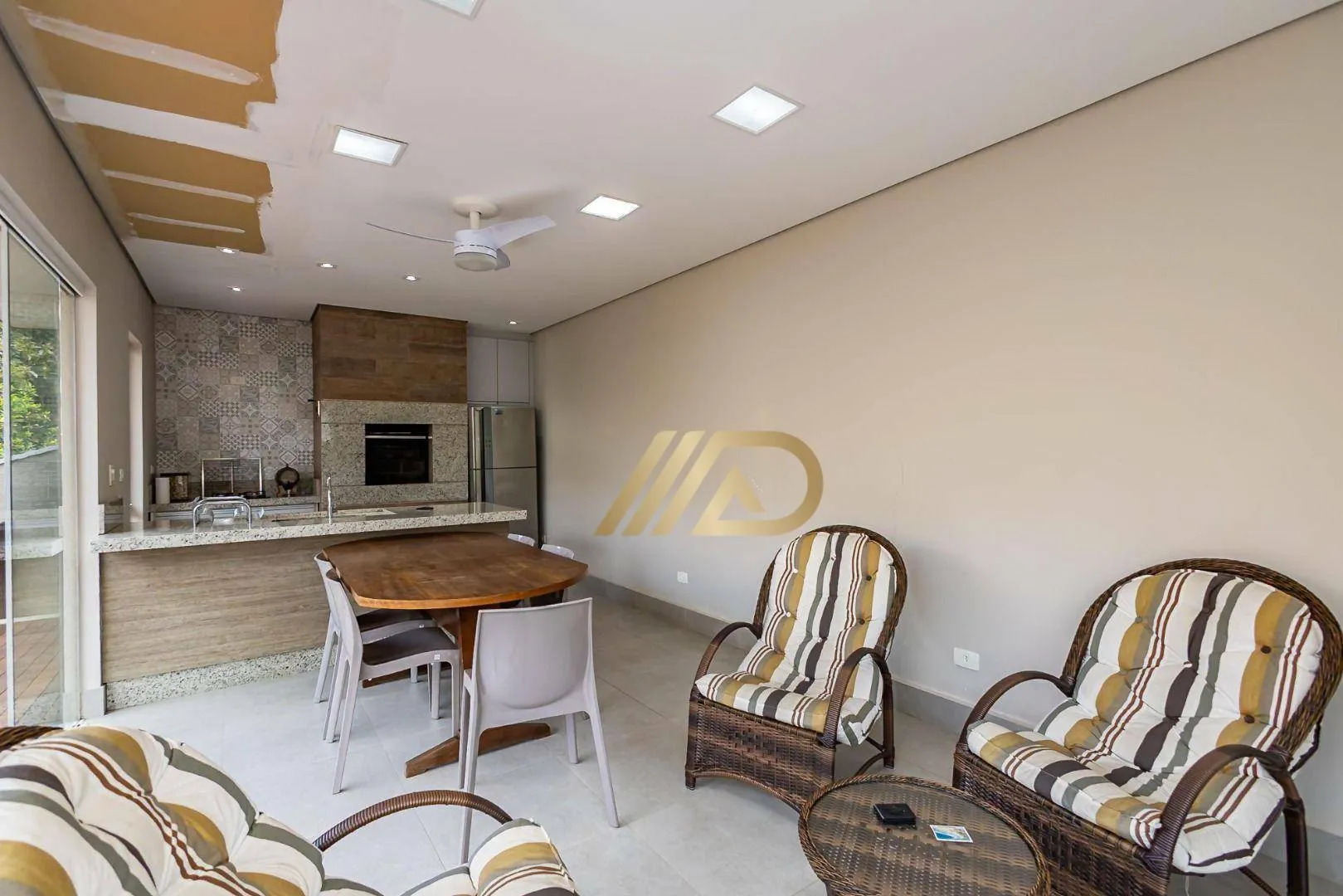 Будинок на 4 спальні з 377 м² і 4 паркомісцями — photo 35