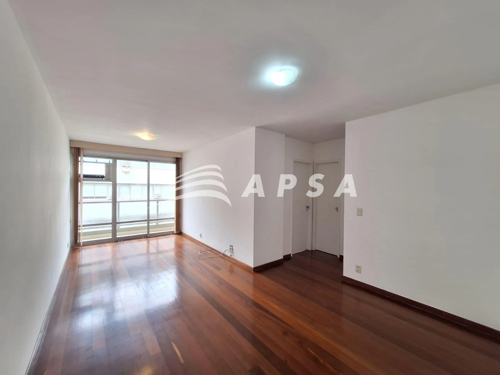 Деревянный пол или ламинат и 2 спальни: квартира 80 м² — photo 5
