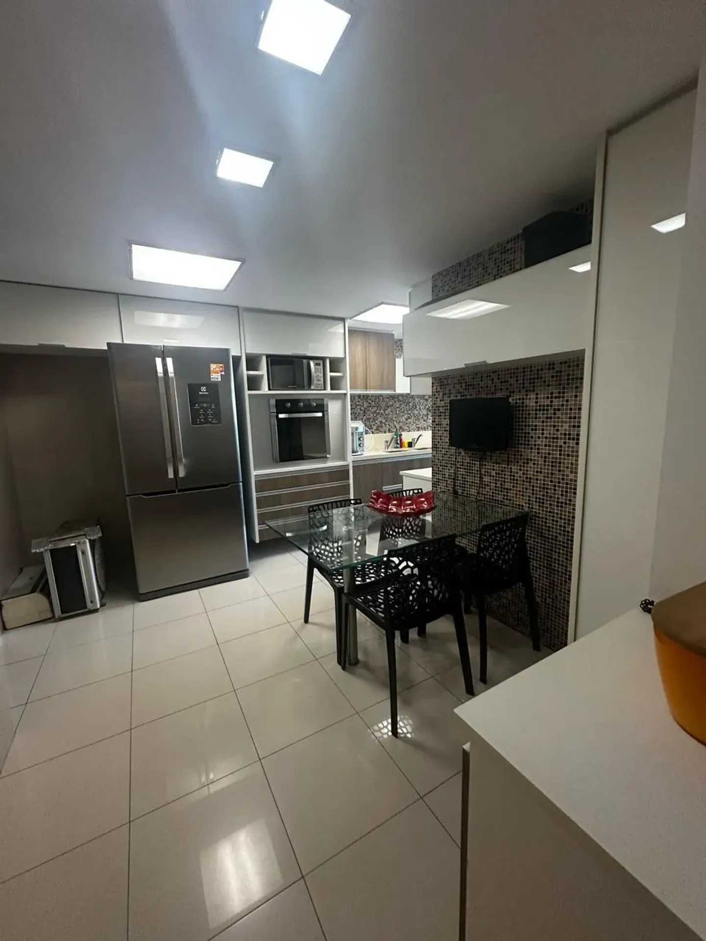 Furnished 350 m² apartment with 3 bedrooms and 6 baths
